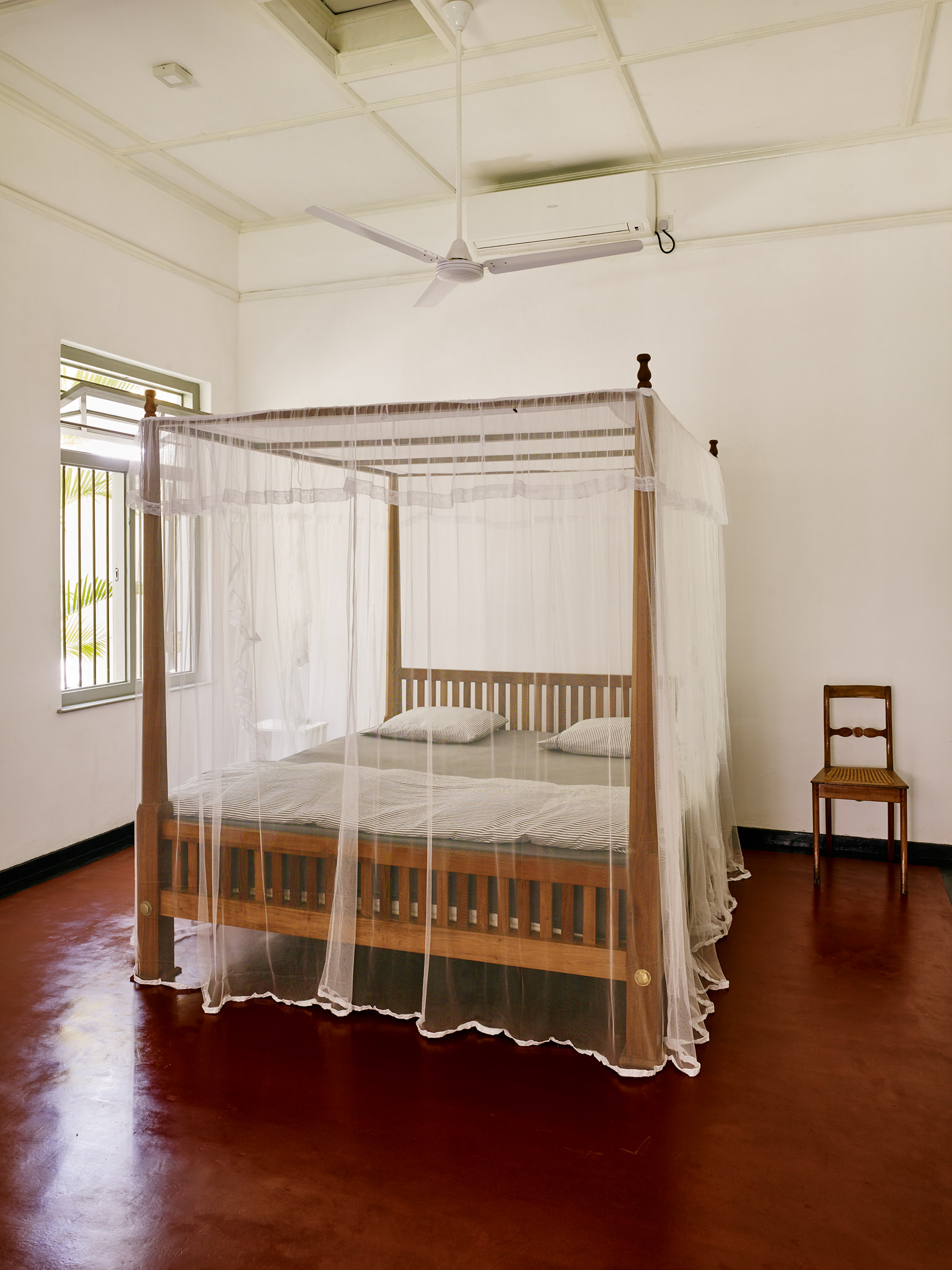 E15550 Alpa 049945 SCREEN